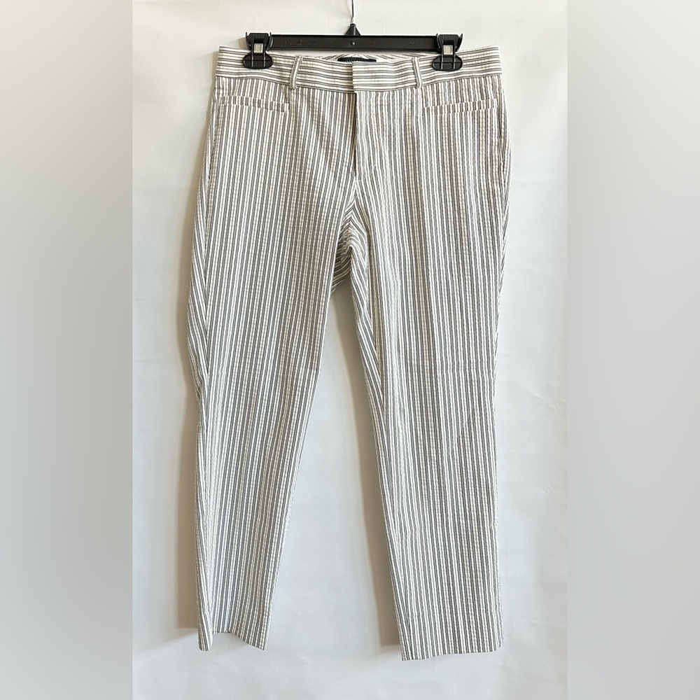 NWOT. Banana Republic Pants Women’s 6 Sloan Cropped Striped